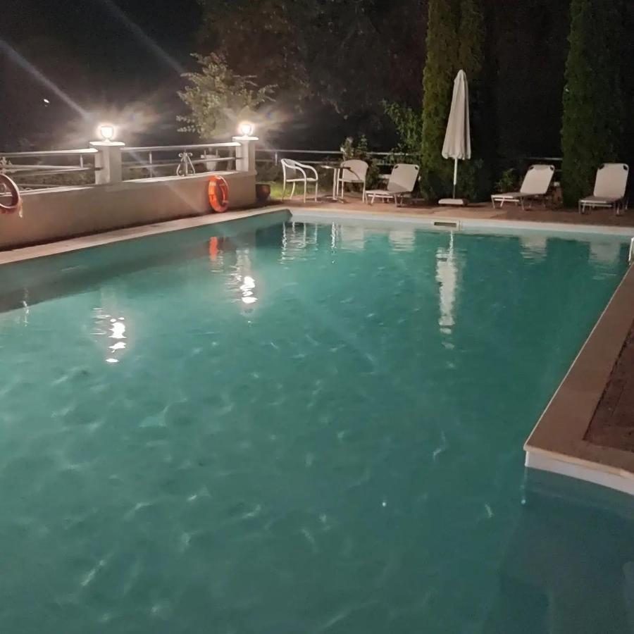 Guesthouse Michobeis Kamarina Luaran gambar